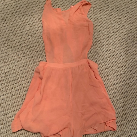 Boutique Romper - Picture 1 of 2